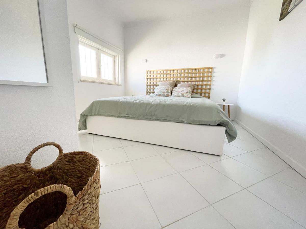 Panoramic Seaview - 2 Bedroom, Main Ave, 15 Min Walk Beach, Workspace Albufeira Kültér fotó